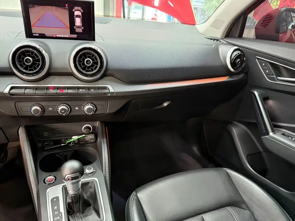 Audi Q2L — миниатюра 12
