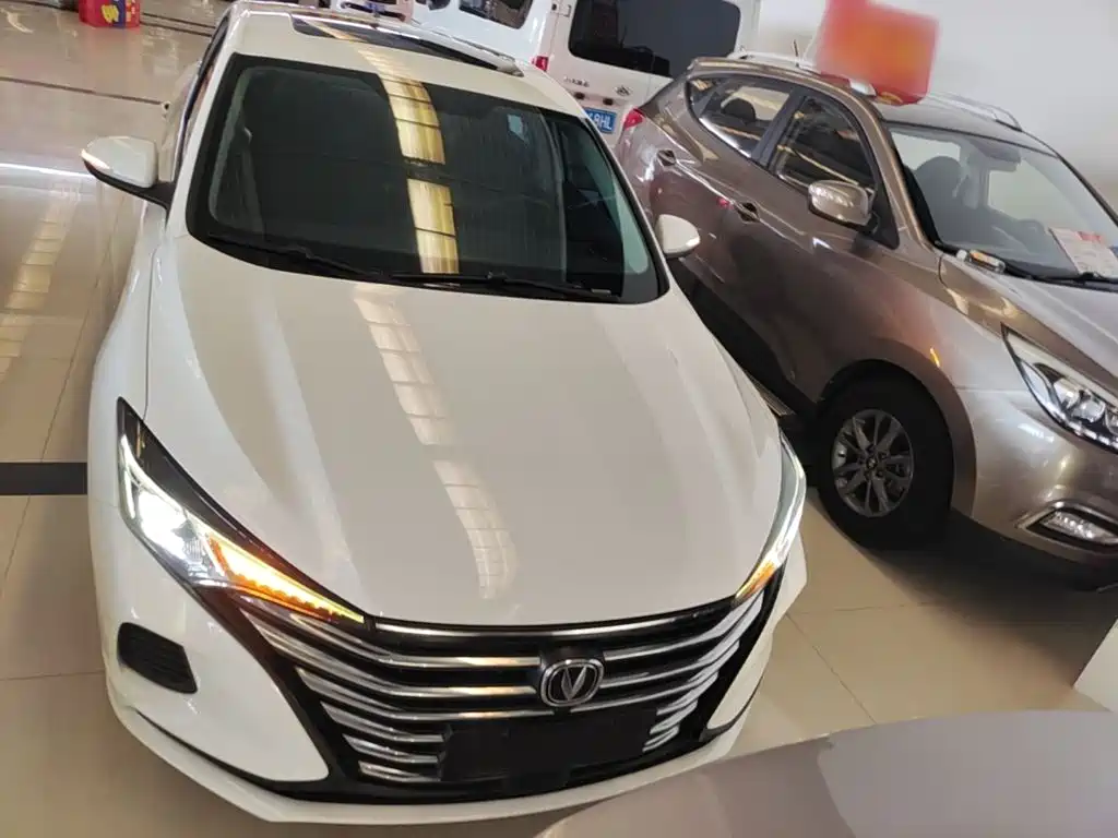 Changan Eado — миниатюра 3