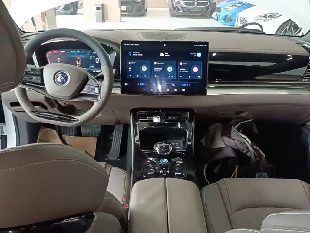 BYD Han — миниатюра 10