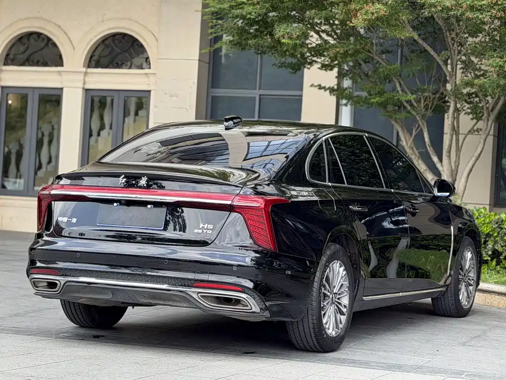 Hongqi Hongqi H5 — миниатюра 8