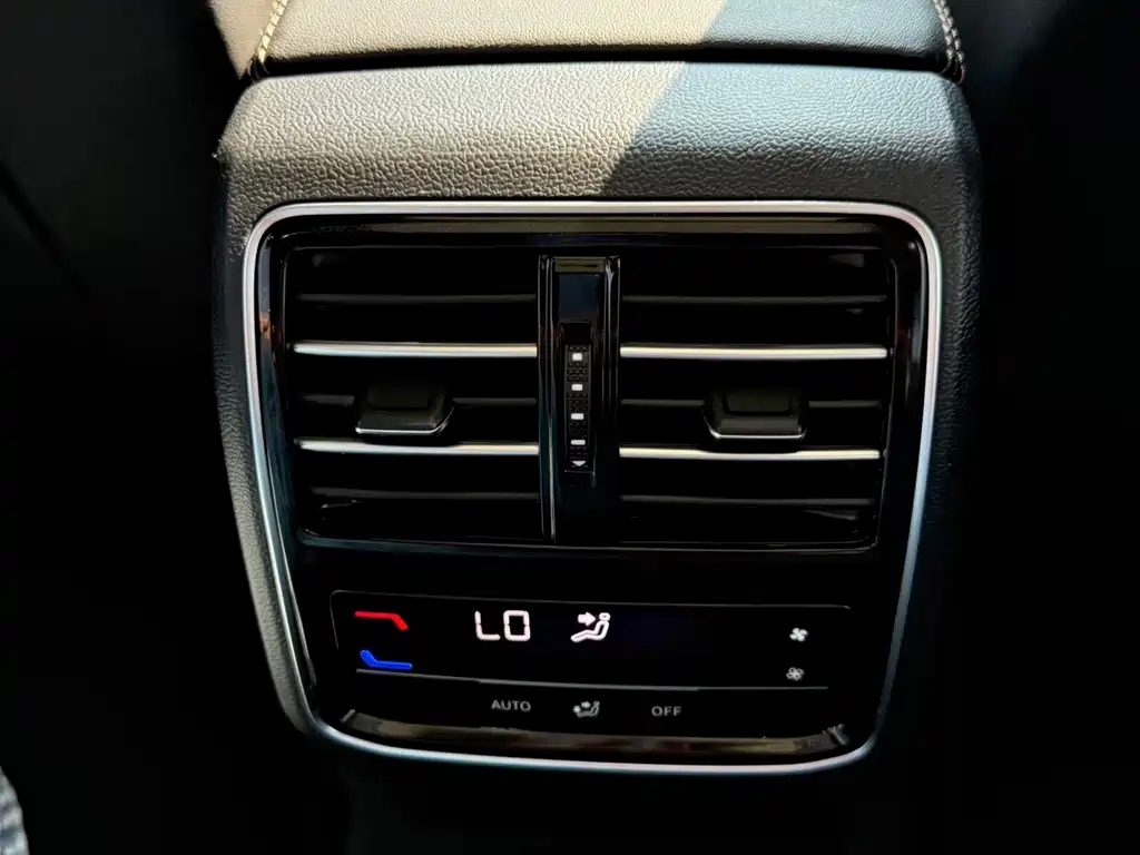 Volkswagen Magotan — миниатюра 12