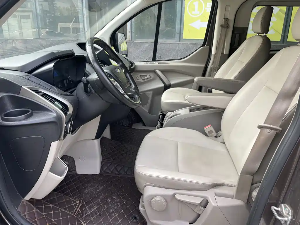 Ford Tourneo — миниатюра 11