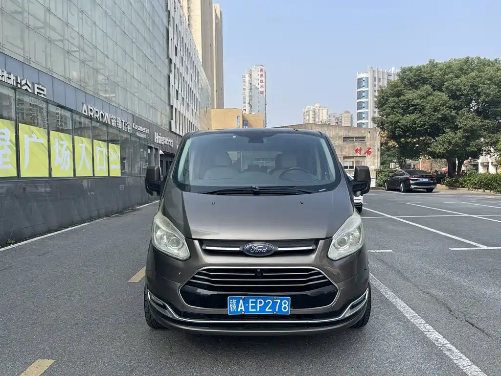 Ford Tourneo — миниатюра 2