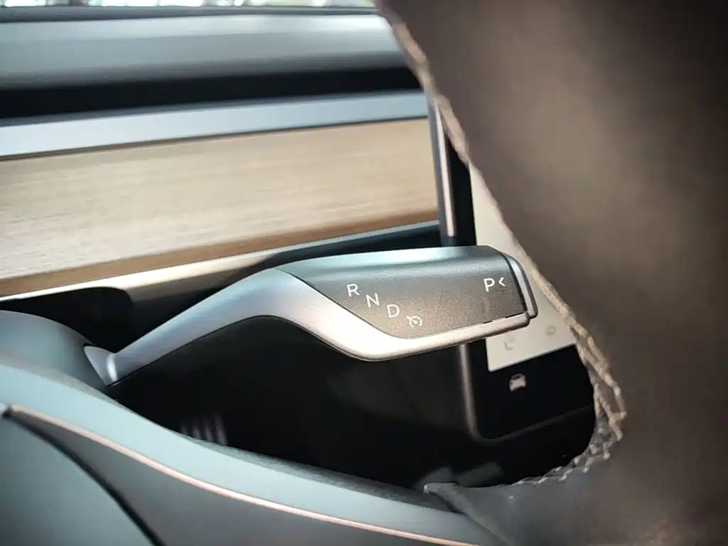 Tesla Model 3 — миниатюра 14