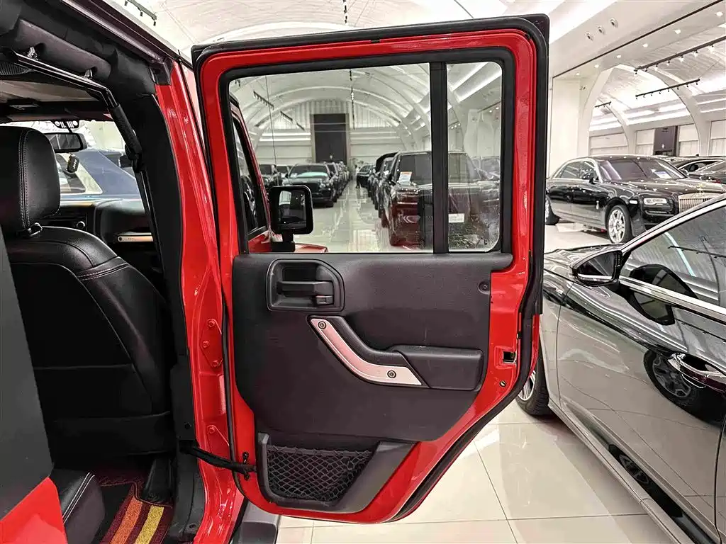 Jeep Wrangler — миниатюра 27
