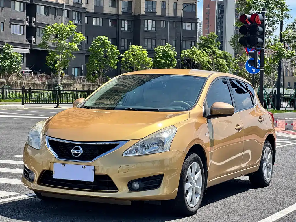 Купить Nissan Tiida