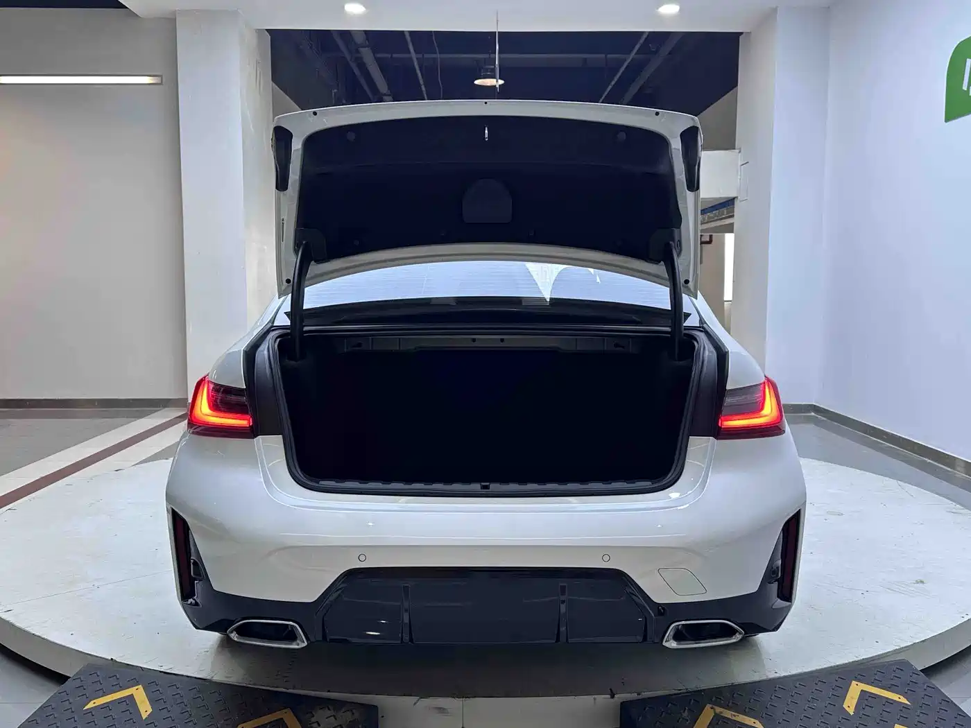 BMW 3 series id 4669383 из Китая 9
