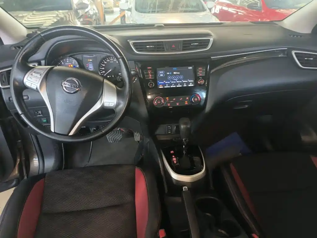 Nissan Qashqai — миниатюра 10