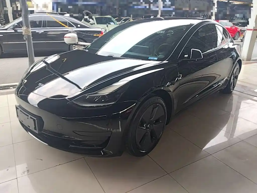 Tesla Model 3 — миниатюра 2