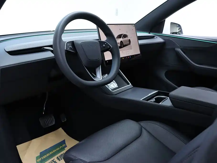 Tesla Model Y L — миниатюра 10