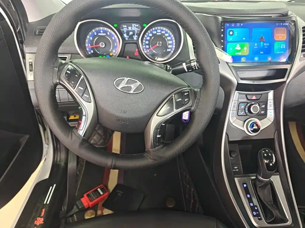 Hyundai Elantra Langdong — миниатюра 11