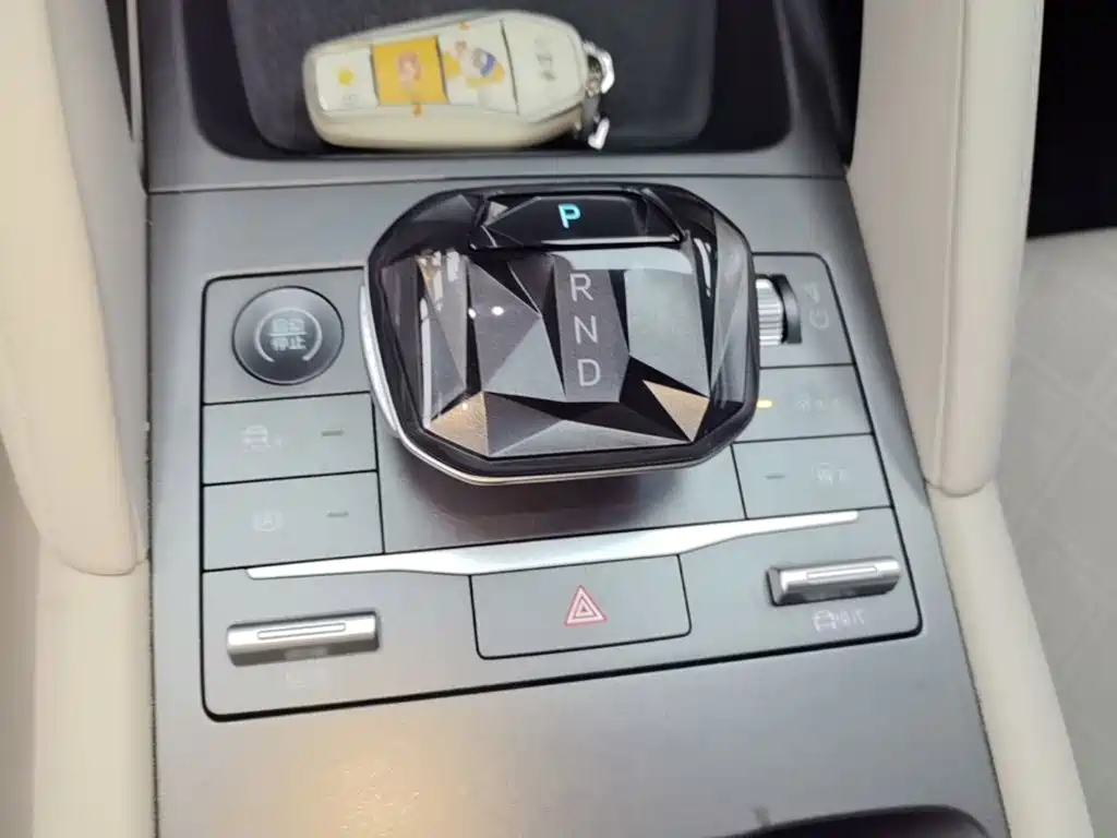 BYD Yuan UP — миниатюра 14