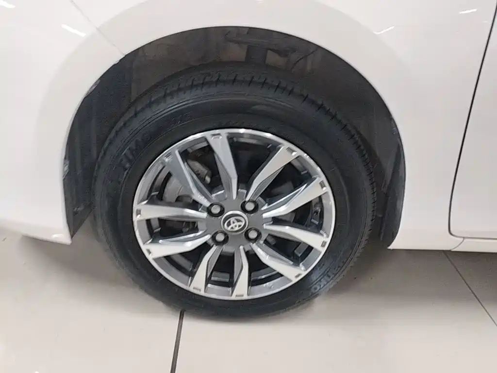 Toyota Yaris L — миниатюра 23