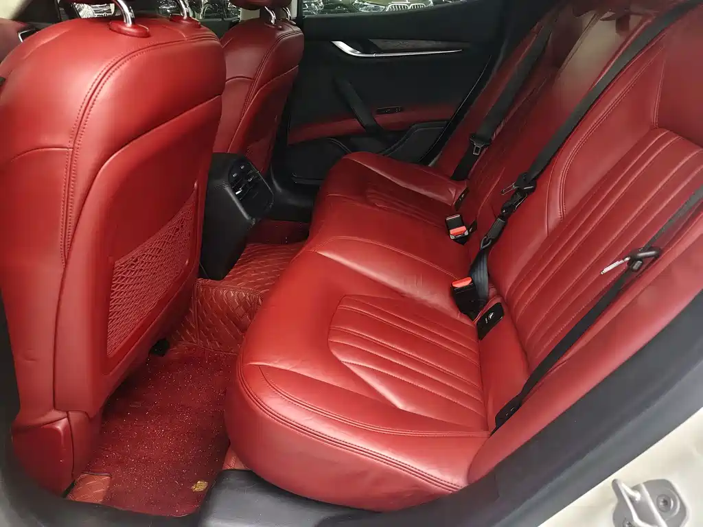 Maserati Ghibli — миниатюра 6