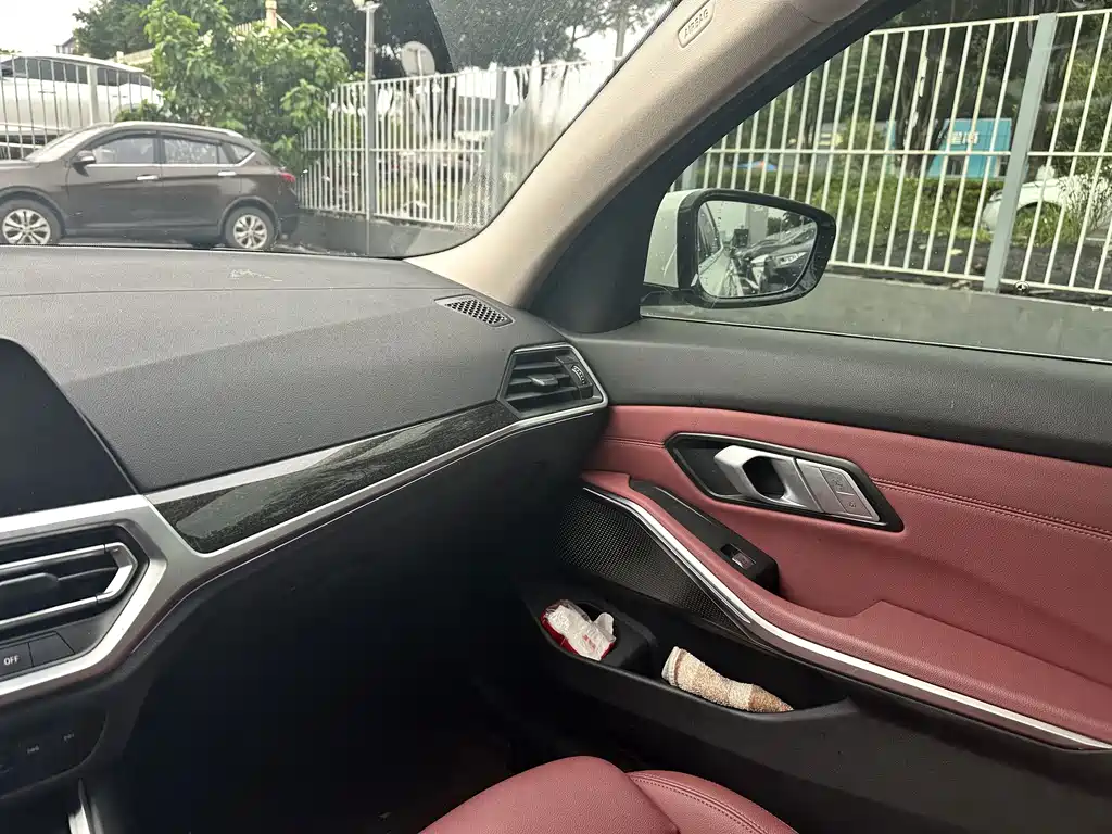 BMW 3 Series — миниатюра 13