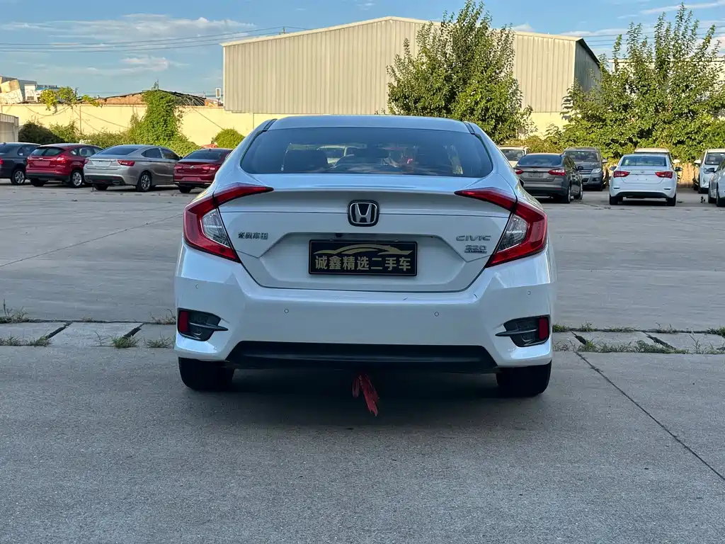 Honda Civic — миниатюра 10