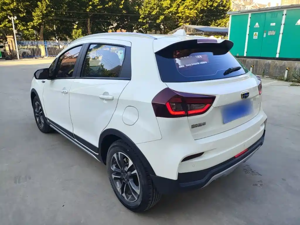 Geely Vision X3 — миниатюра 5