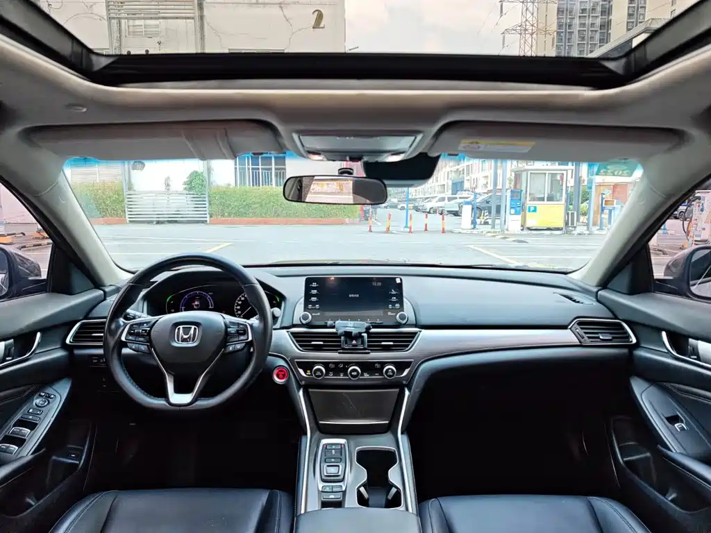 Honda Accord — миниатюра 19