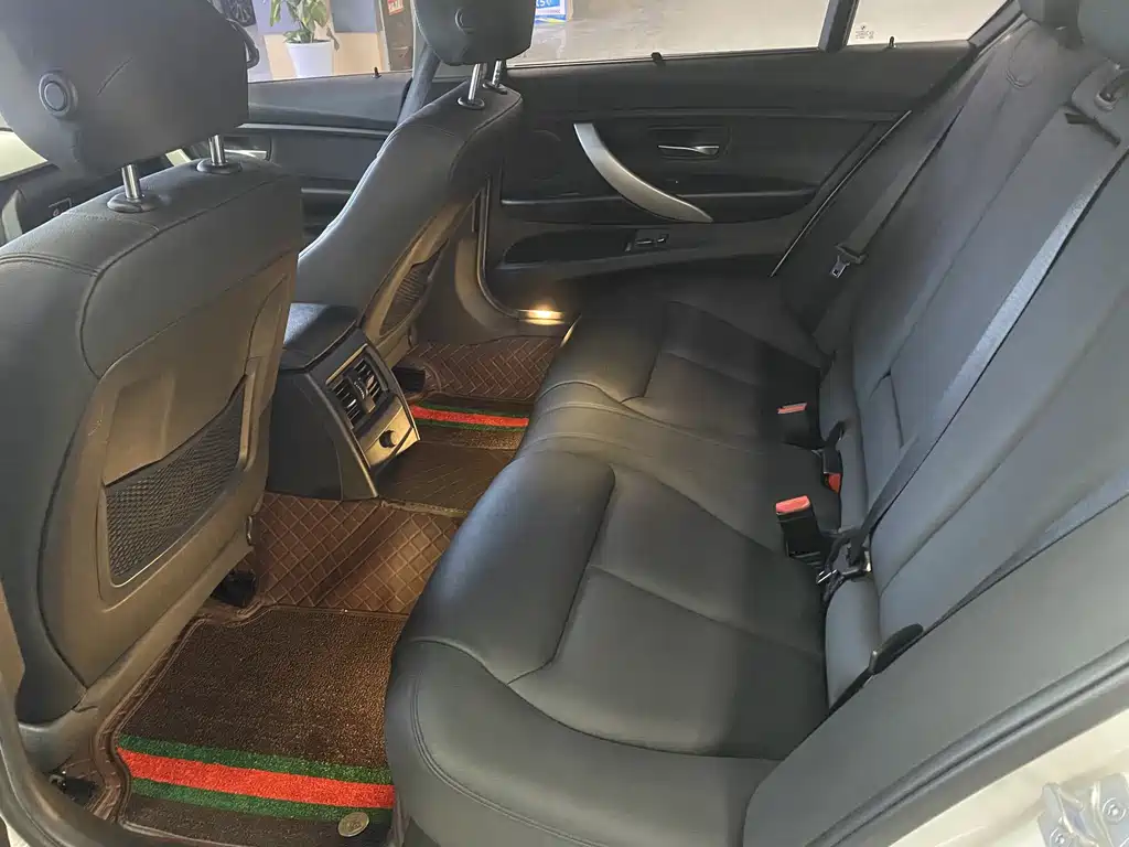 BMW 3 Series — миниатюра 9