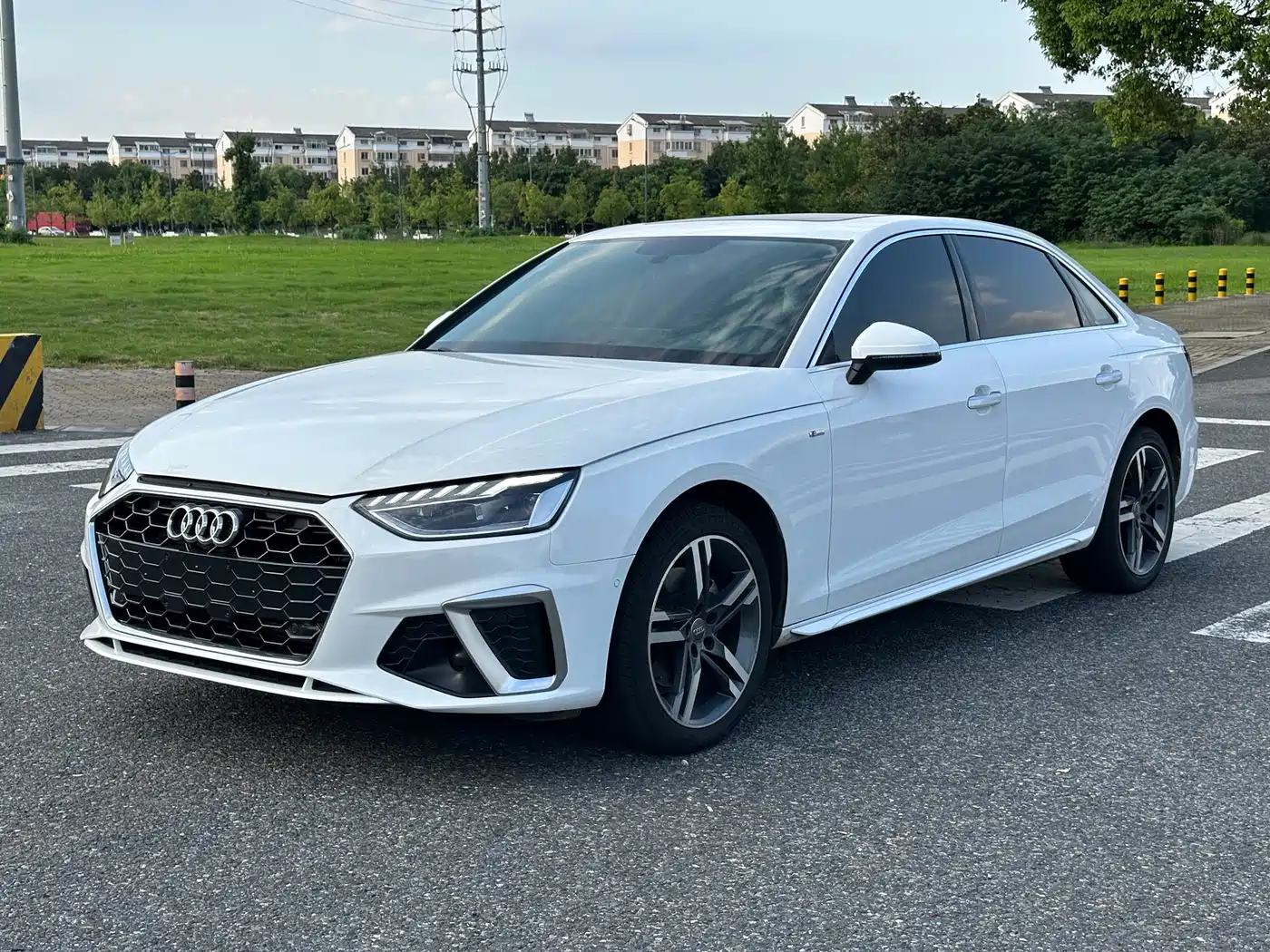 奥迪A4L 2022款 40 TFSI 时尚动感型 2022