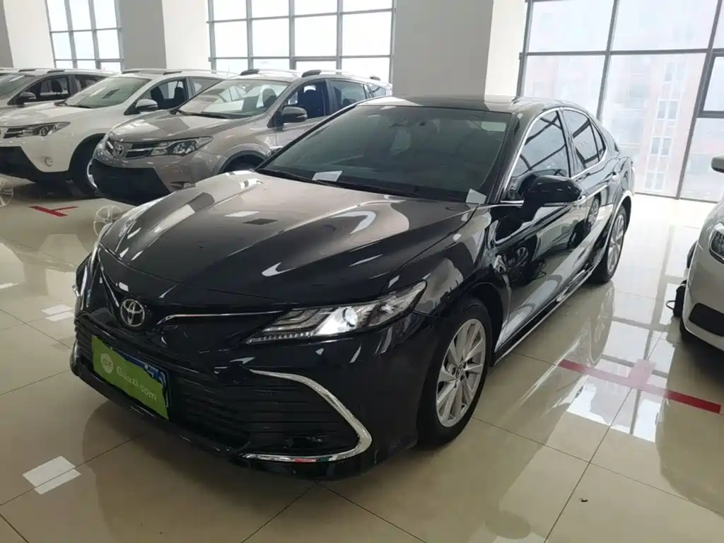 Toyota Camry — миниатюра 2