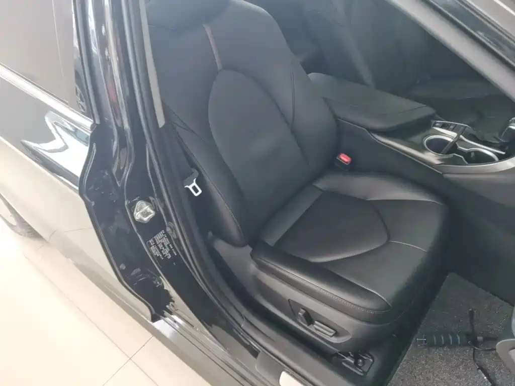 Toyota Camry — миниатюра 25