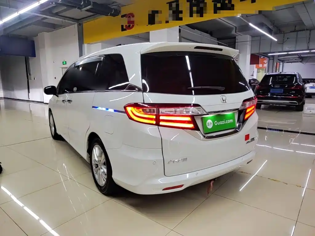Honda Odyssey — миниатюра 5