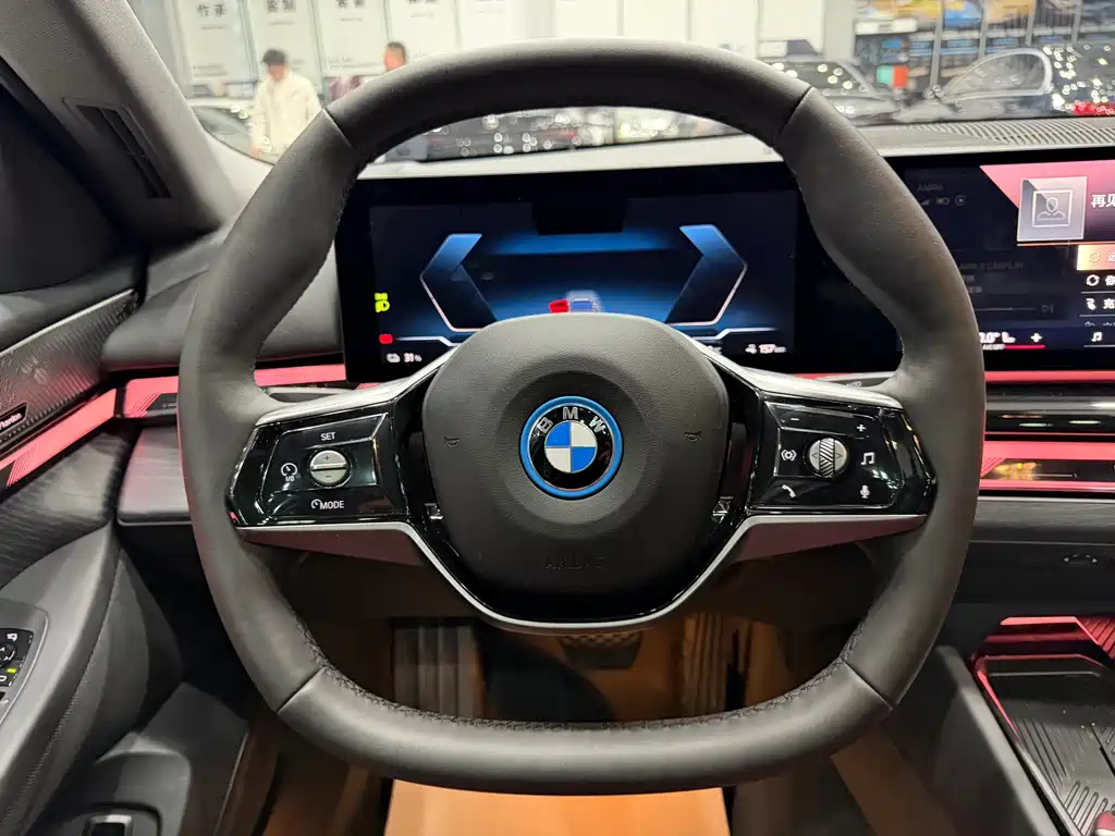 BMW i5 — миниатюра 14