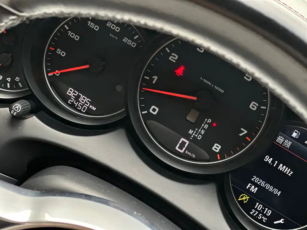 Porsche Cayenne — миниатюра 16