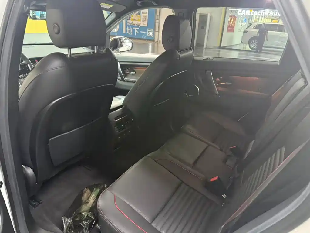 Land Rover Discovery Sport — миниатюра 8