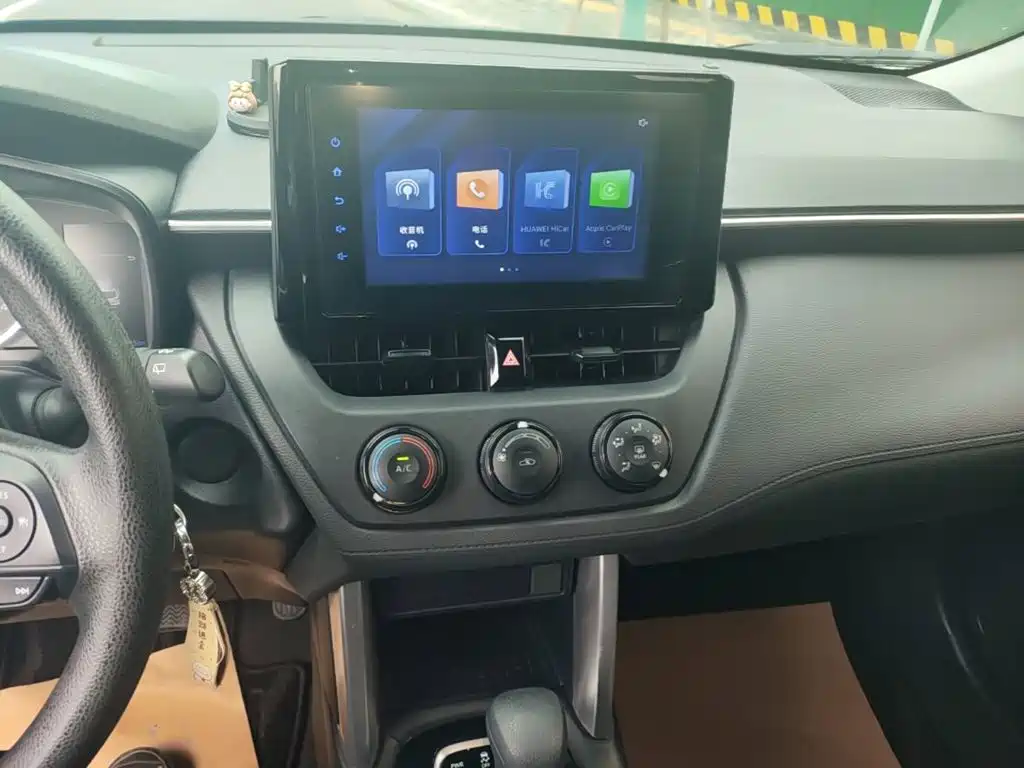 Toyota Corolla Cross — миниатюра 13