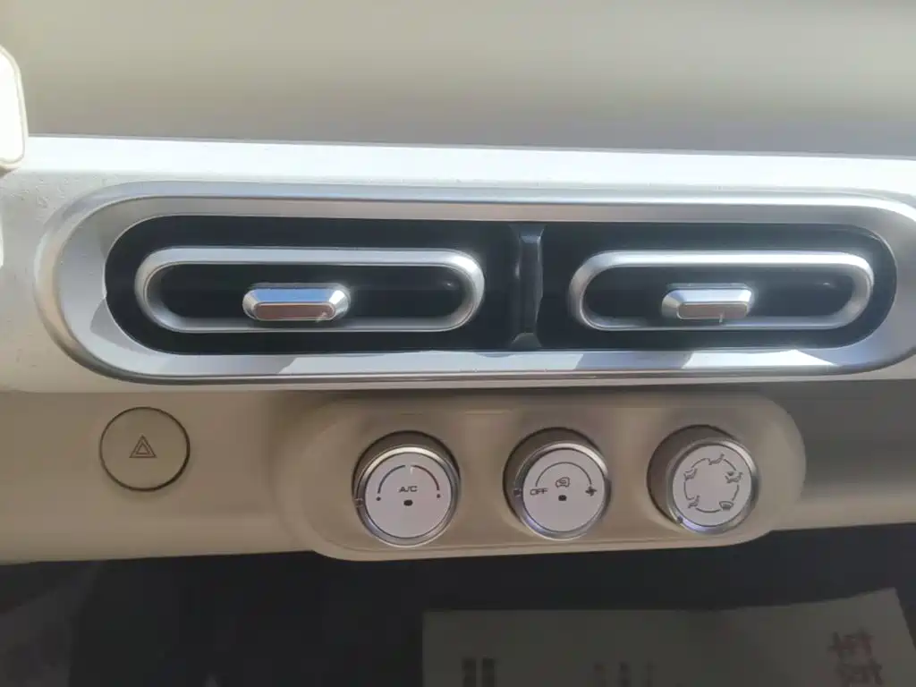 Wuling MINIEV — миниатюра 13