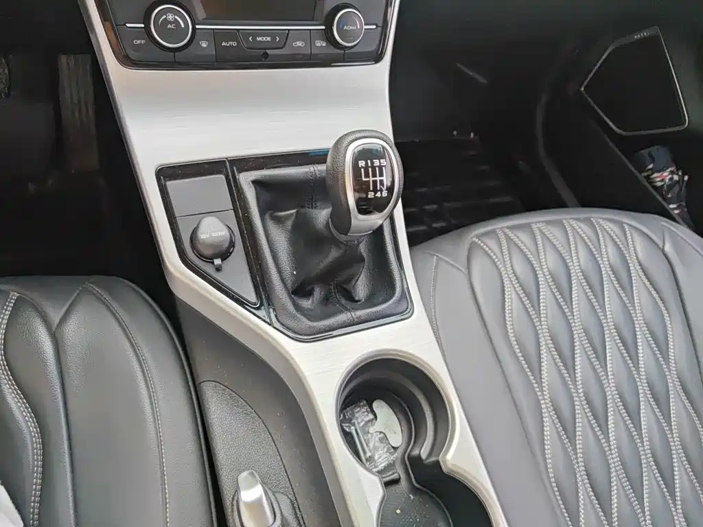 Geely Emgrand GL — миниатюра 10