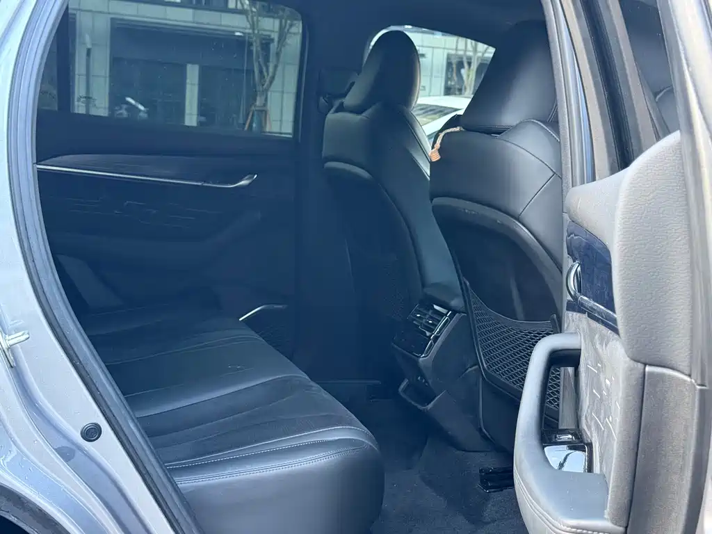 Geely Xingyue L — миниатюра 10