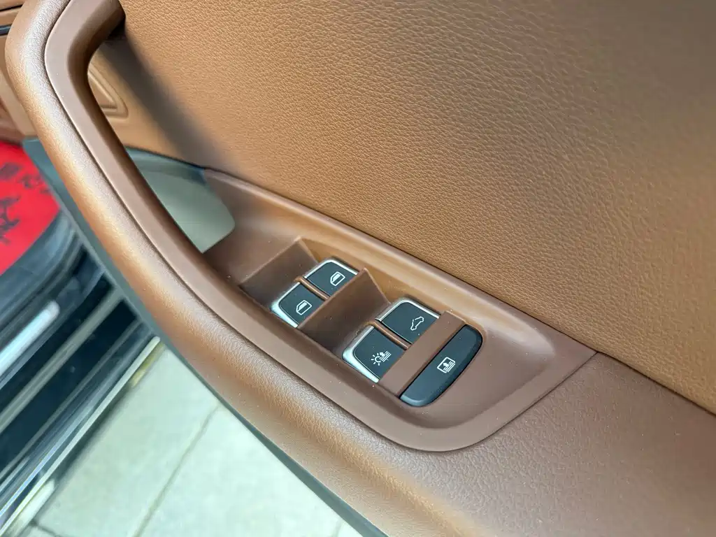 Audi A6L — миниатюра 21