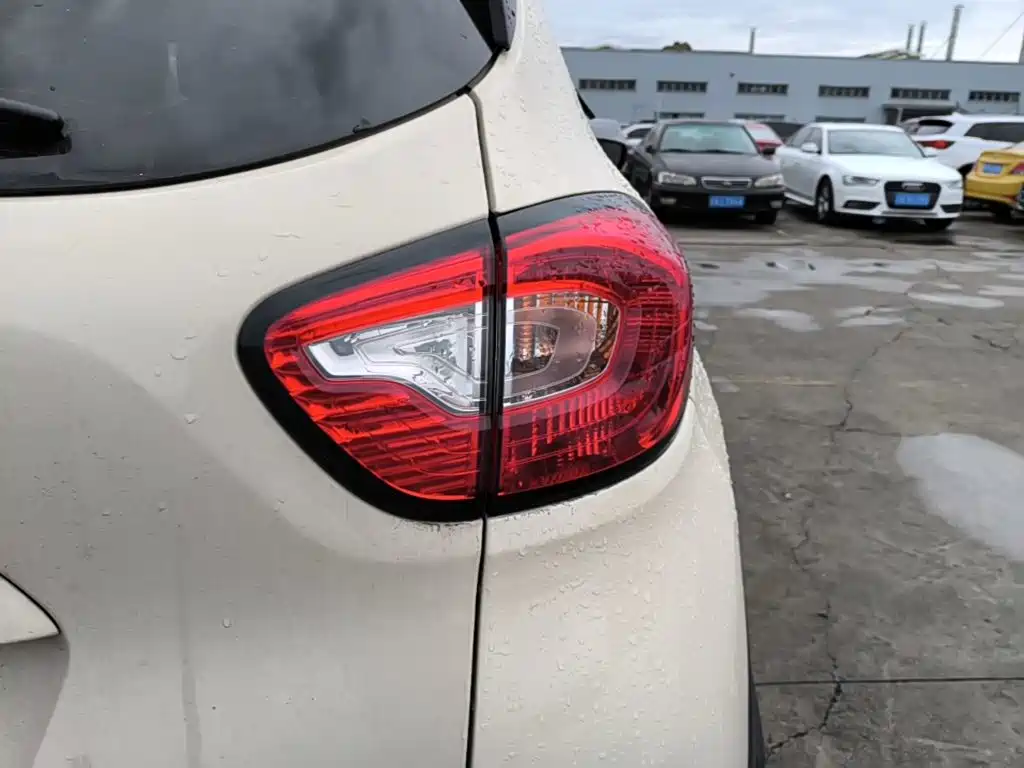 Renault Captur — миниатюра 8