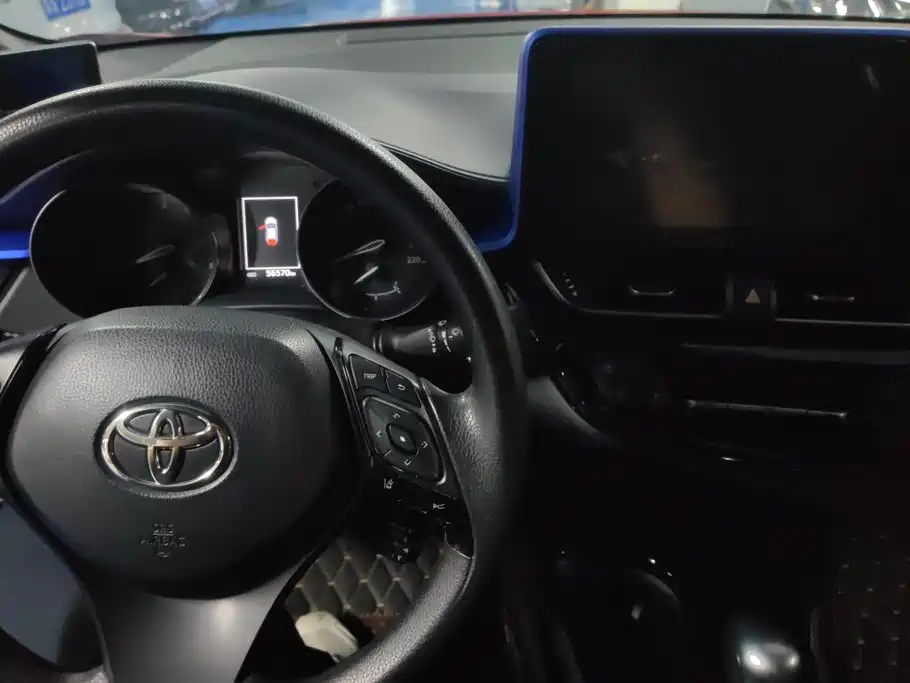 Toyota C-HR — миниатюра 12