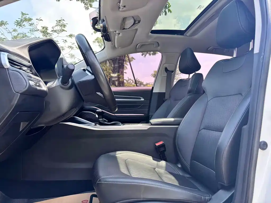 Geely Emgrand — миниатюра 10