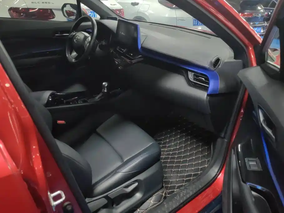 Toyota C-HR — миниатюра 8