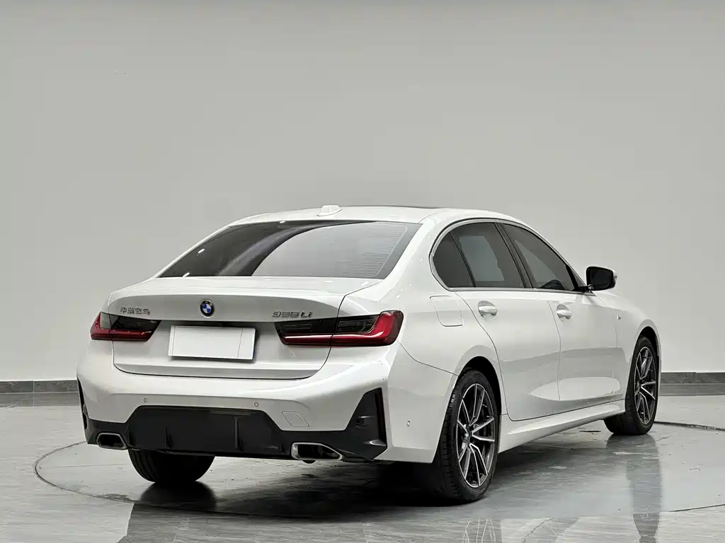 BMW 3 Series — миниатюра 8
