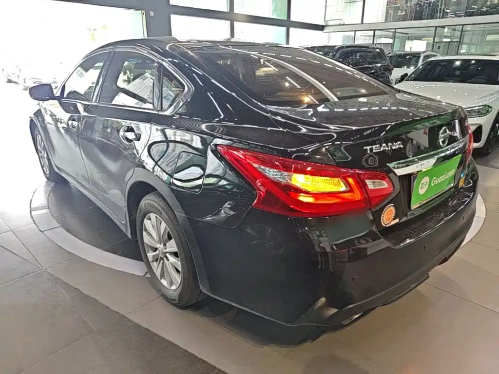 Nissan Teana — миниатюра 5