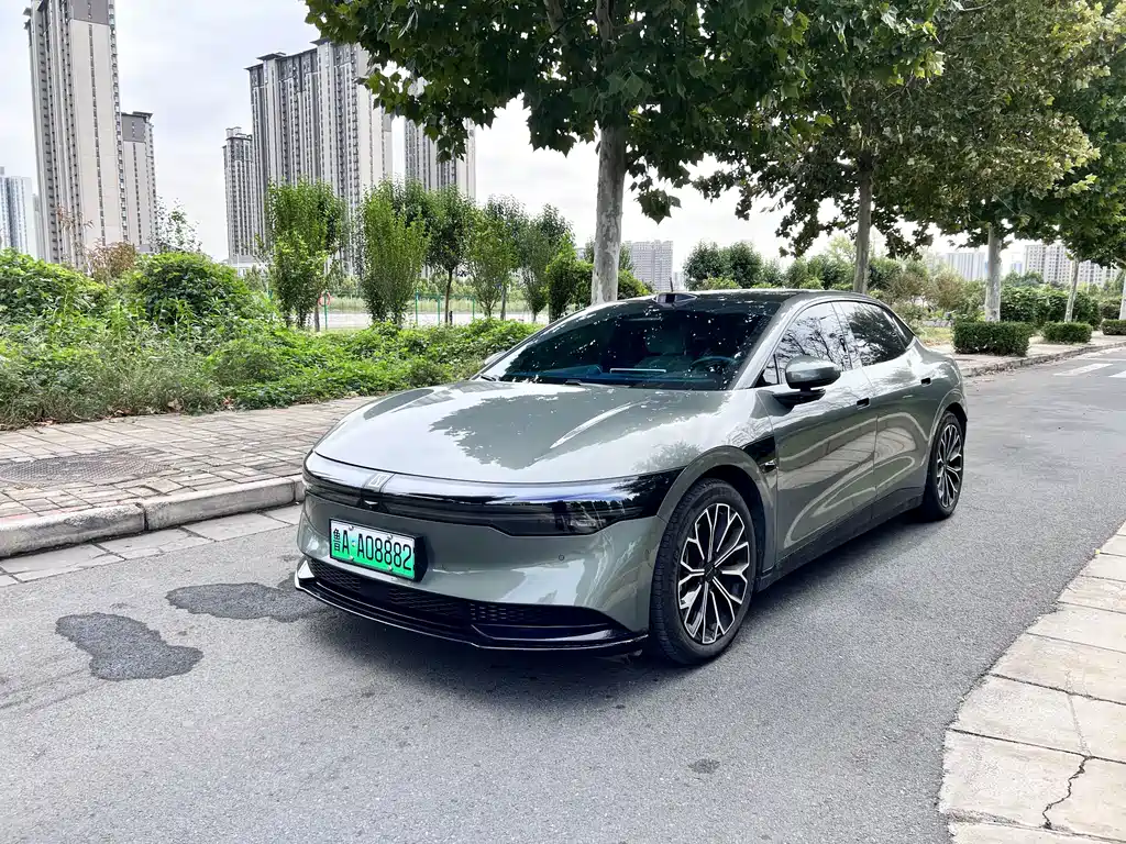 Zeekr 007