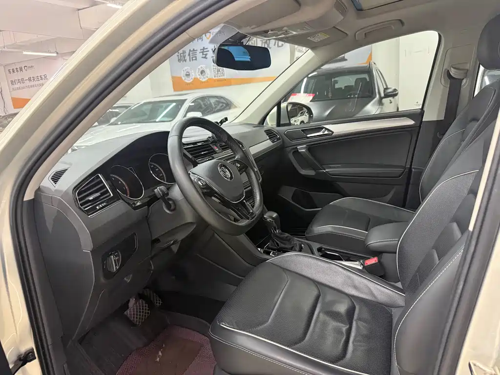 Volkswagen Tiguan L — миниатюра 18