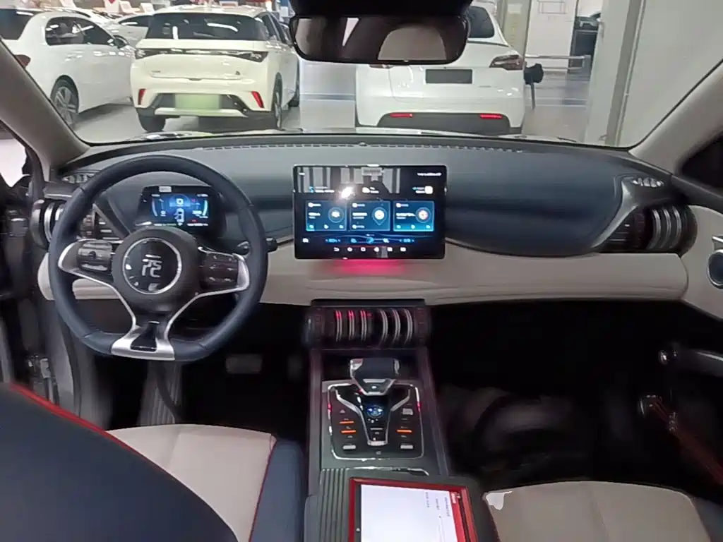 BYD Yuan Plus — миниатюра 10