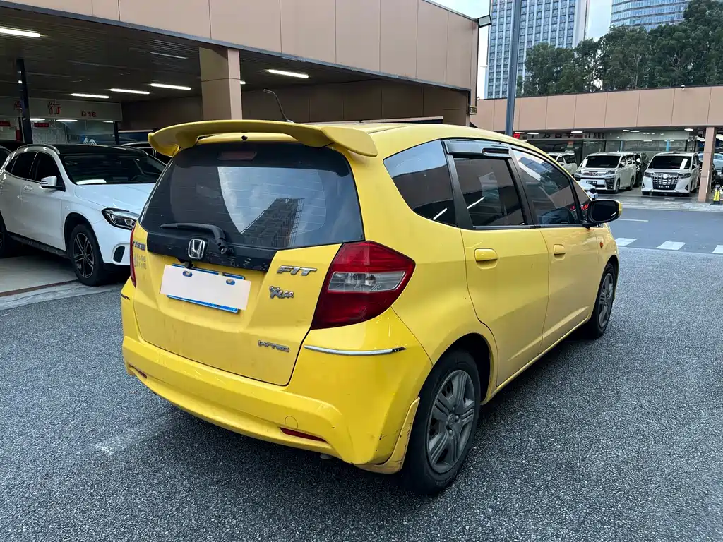 Honda Fit — миниатюра 6