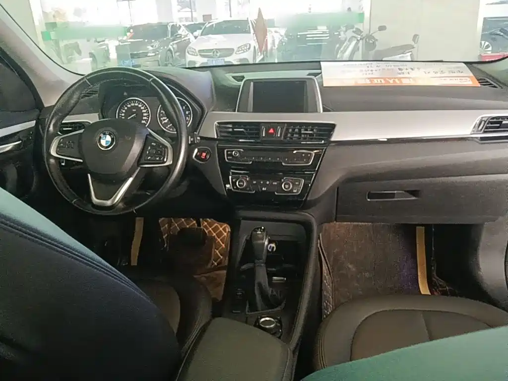 BMW X1 — миниатюра 10
