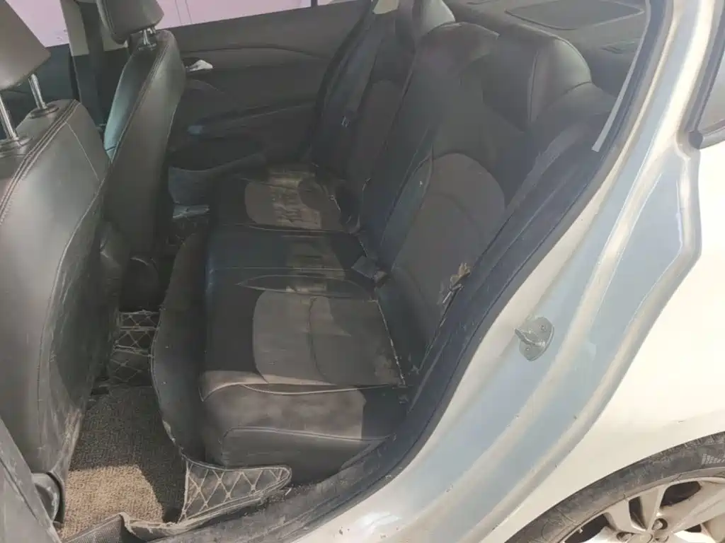Chevrolet Cavalier — миниатюра 17