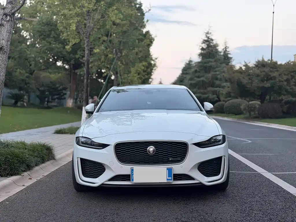 Jaguar XEL — миниатюра 2