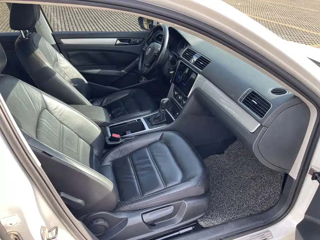 Volkswagen Passat 2013 1.8TSI DSG