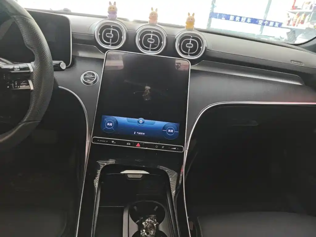 Mercedes-Benz C-Class — миниатюра 13